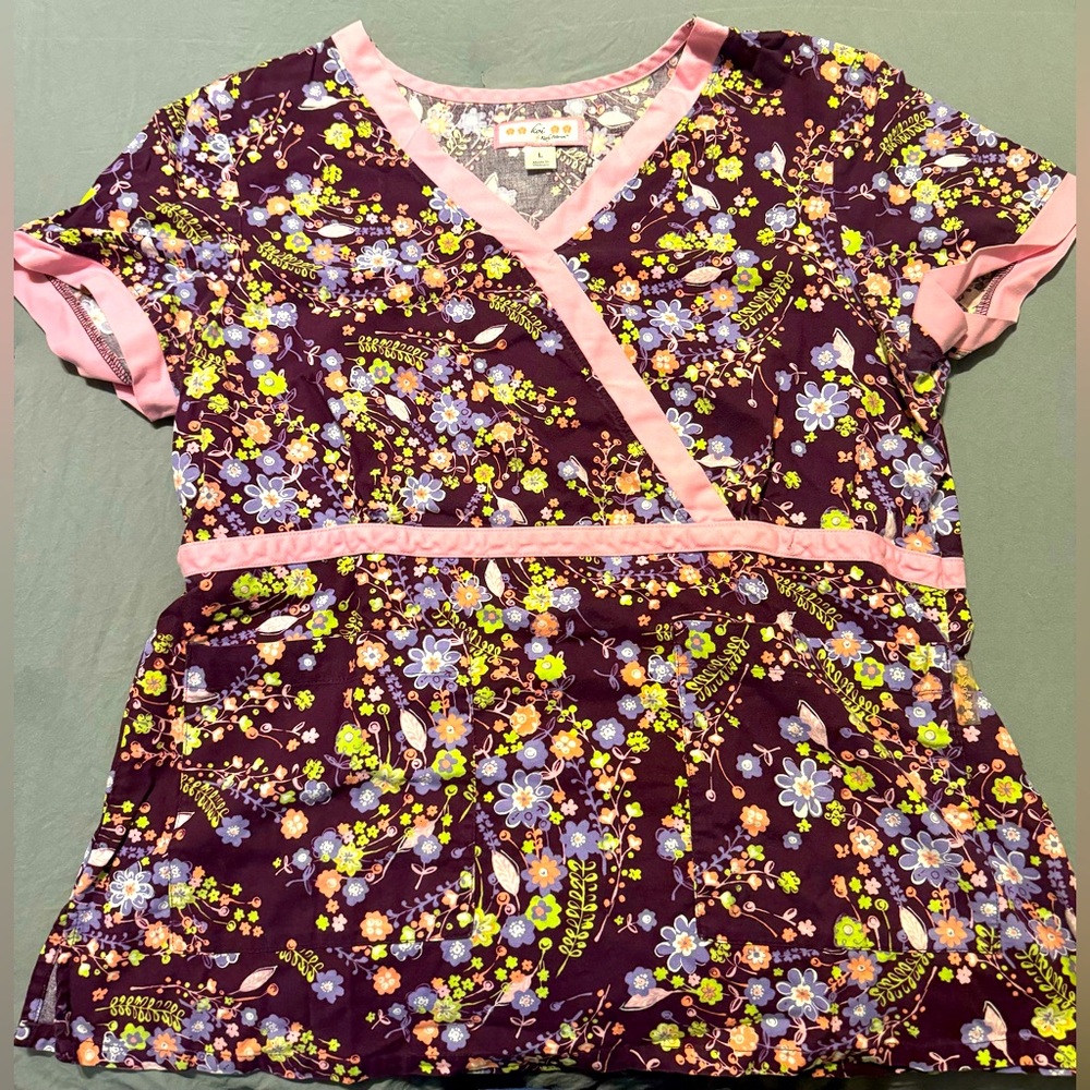 Size large Koi scrub top